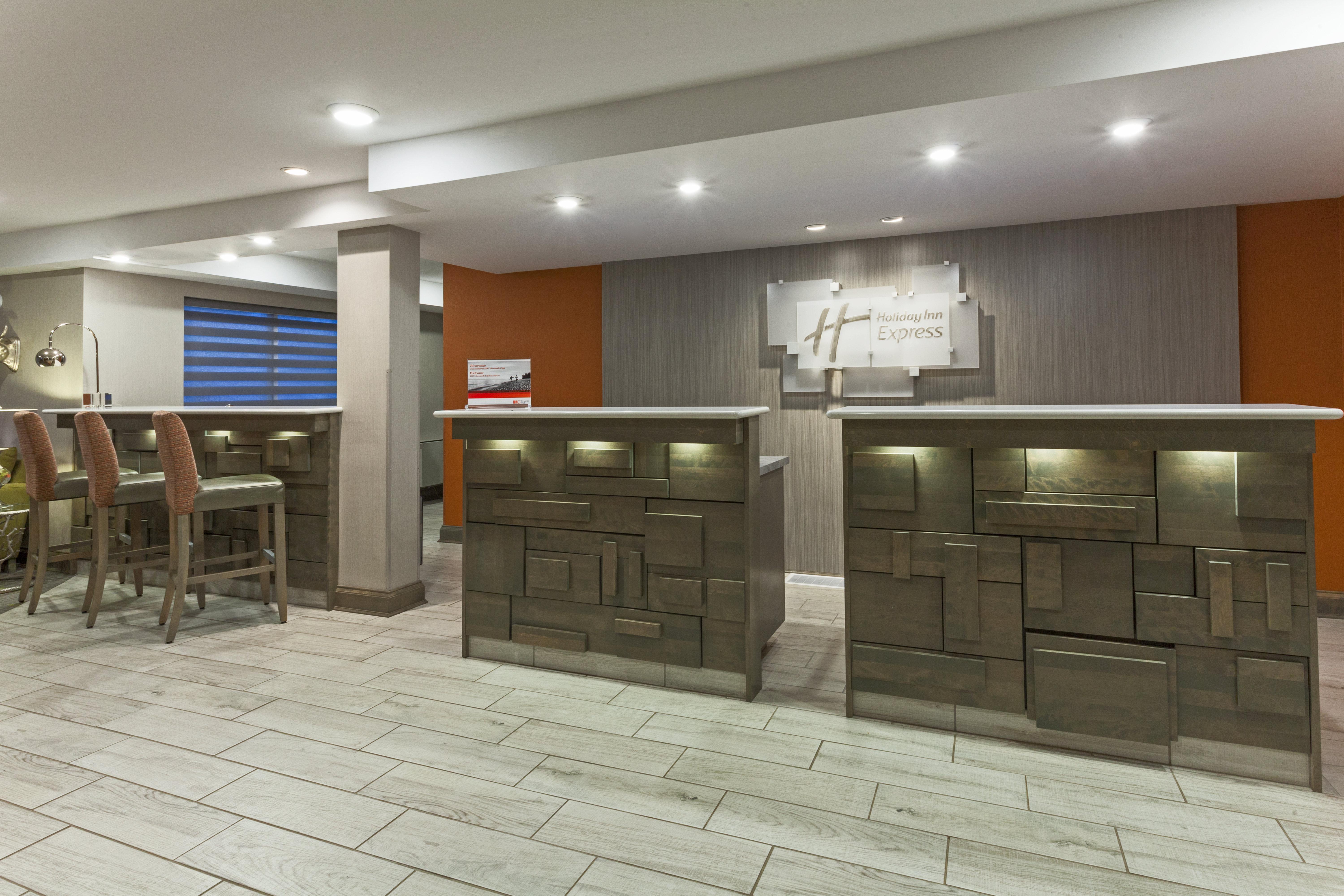 Holiday Inn Express Hotel & Suites Uptown Fredericton By Ihg Eksteriør bilde
