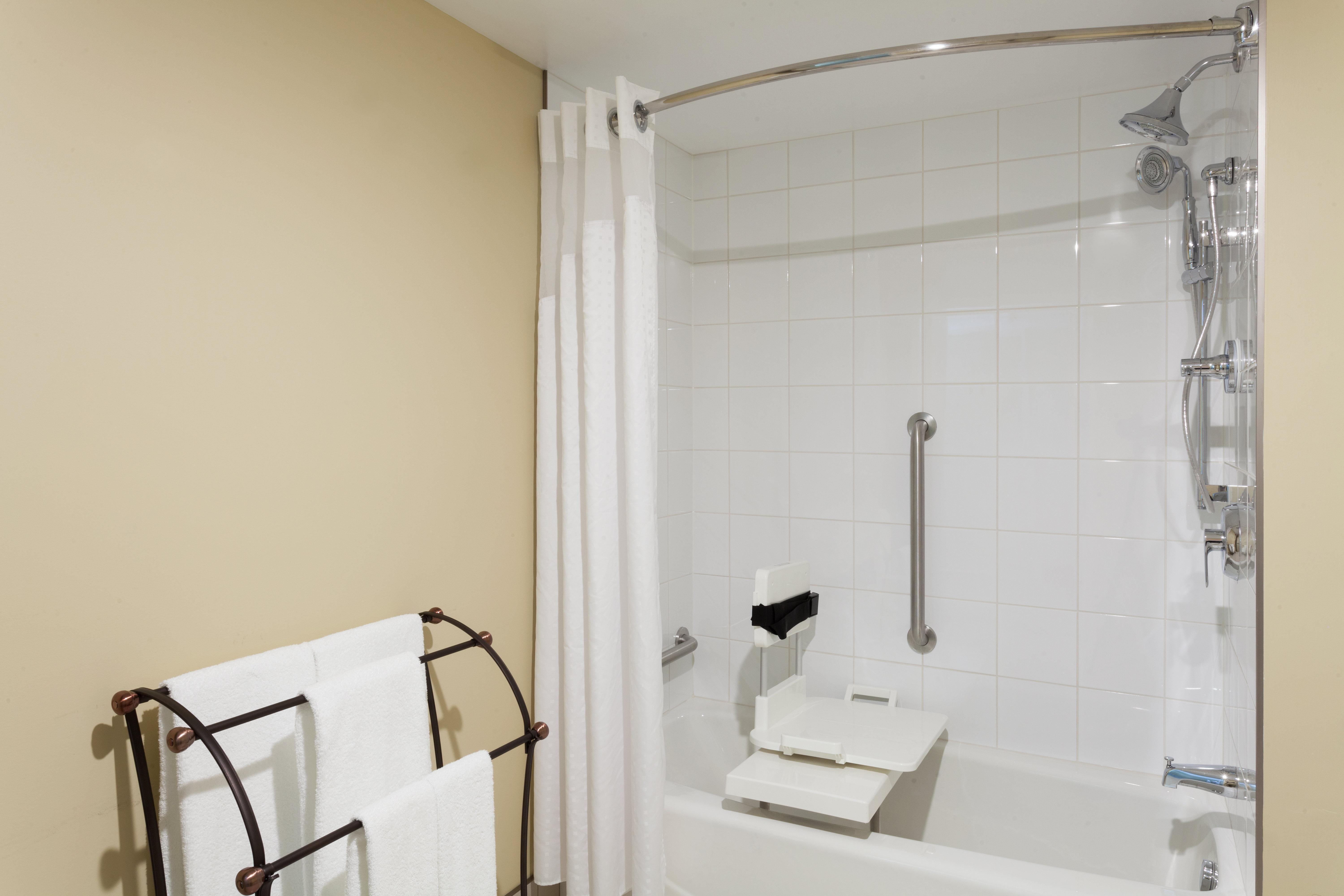 Holiday Inn Express Hotel & Suites Uptown Fredericton By Ihg Eksteriør bilde