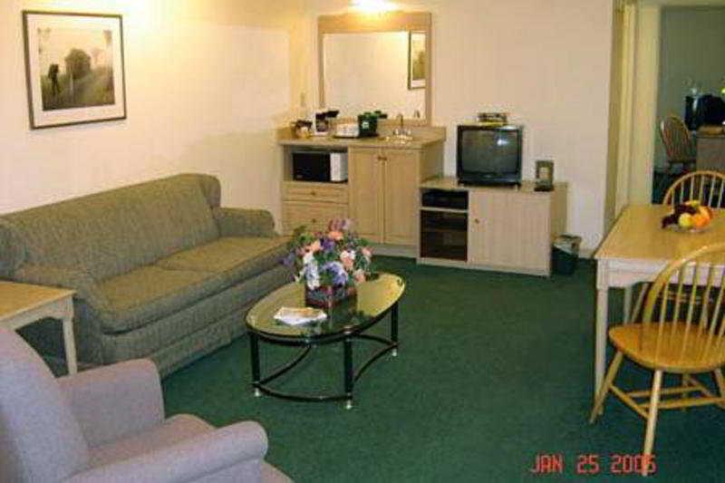 Holiday Inn Express Hotel & Suites Uptown Fredericton By Ihg Rom bilde