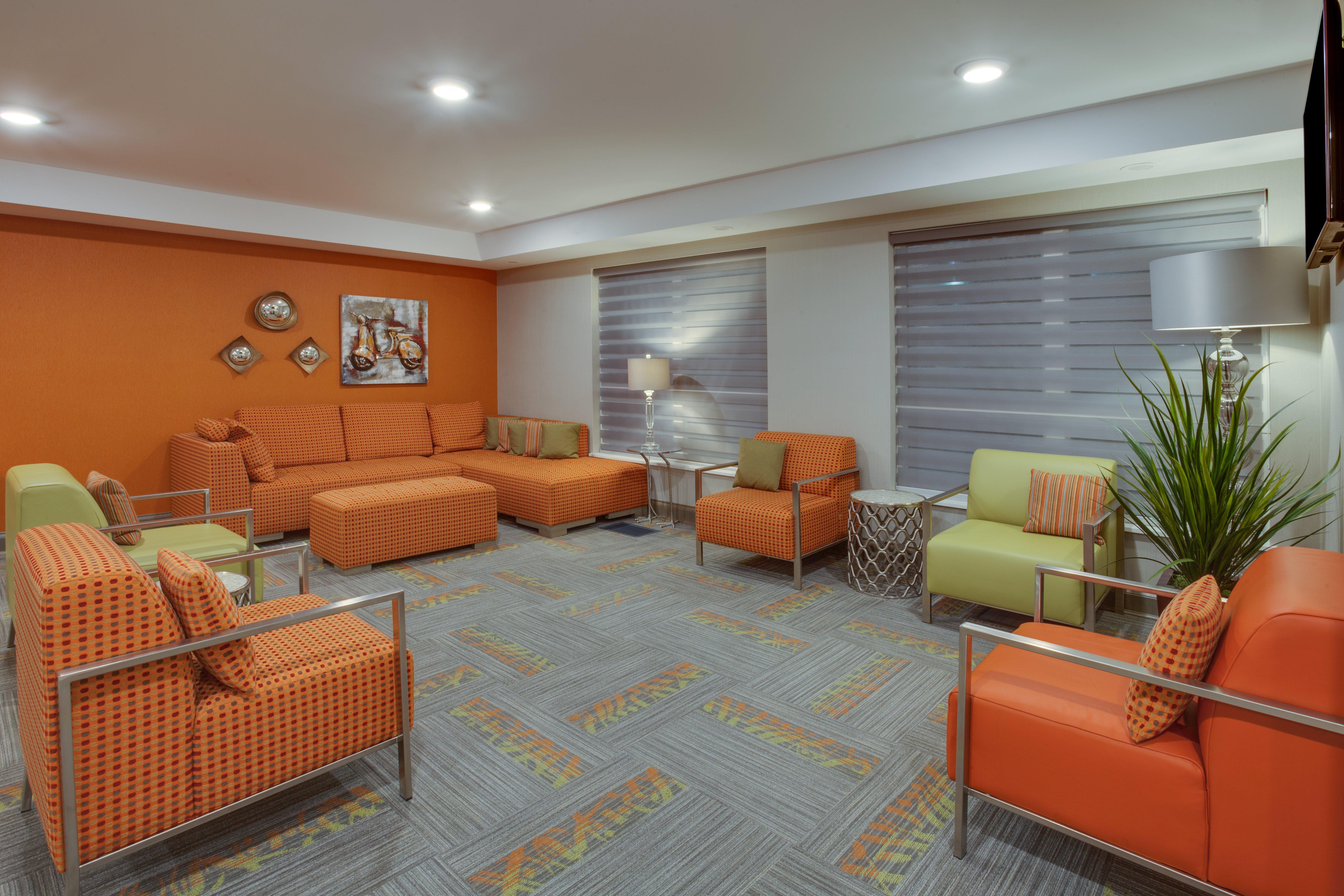 Holiday Inn Express Hotel & Suites Uptown Fredericton By Ihg Eksteriør bilde