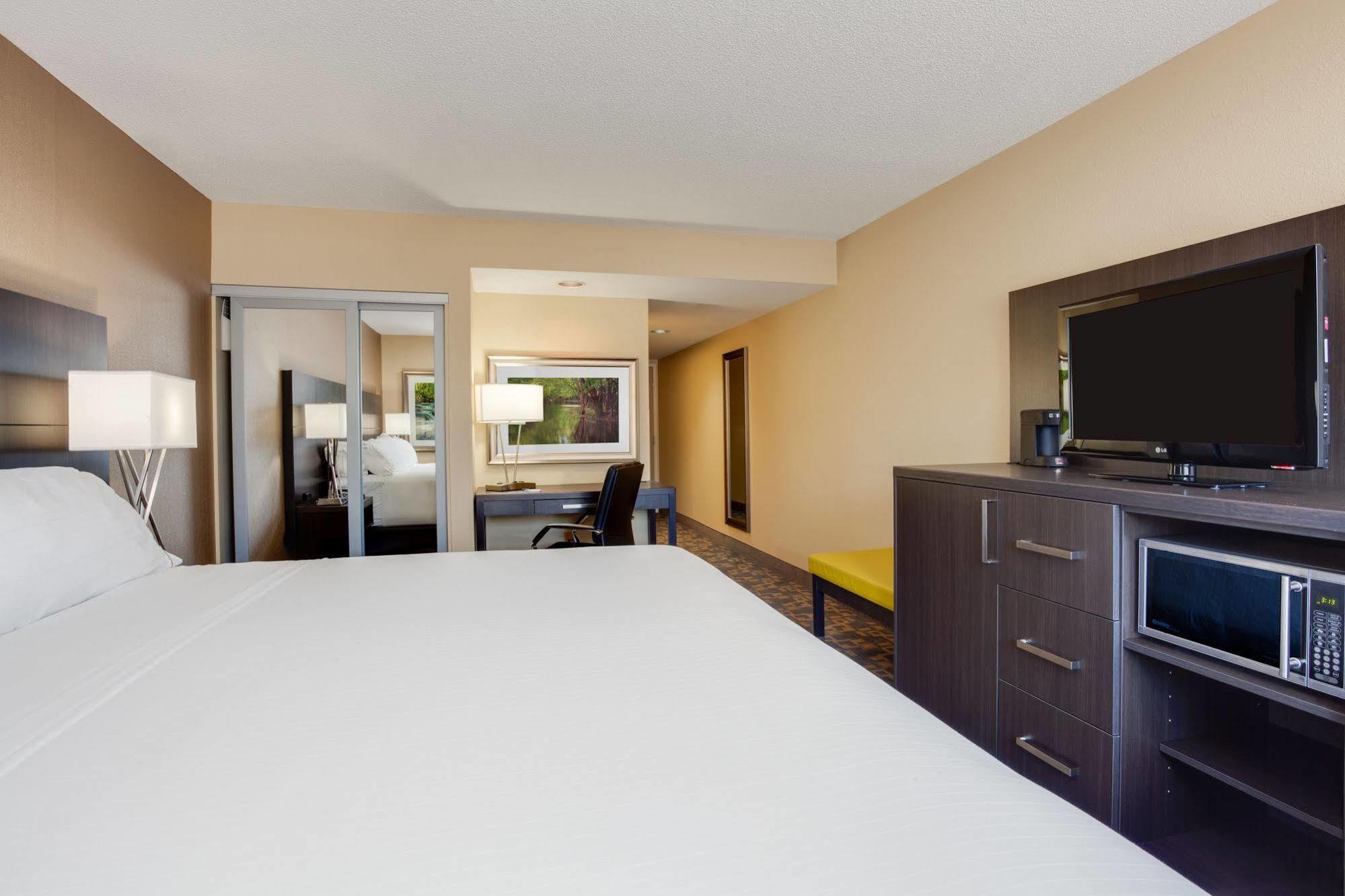Holiday Inn Express Hotel & Suites Uptown Fredericton By Ihg Eksteriør bilde
