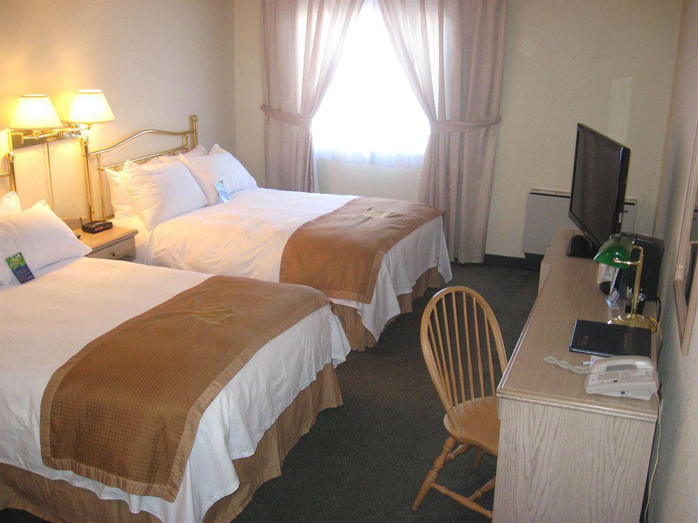 Holiday Inn Express Hotel & Suites Uptown Fredericton By Ihg Eksteriør bilde